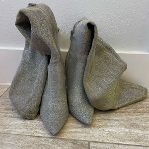 NWT Shoedazzle Ensley Metallic Stiletto Heeled Boot